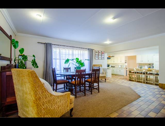 6 BEDROOM FREESTANDING FOR SALE IN WINGATE PARK